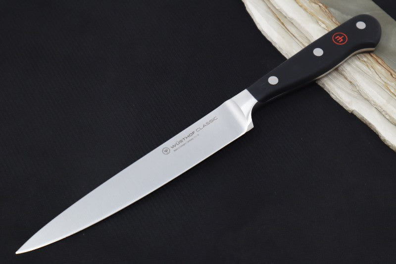 Wusthof Classic - 6" Utility Knife - Fully forged German stainless steel (X50 CrMoV 15) - Made in Solingen, Germany