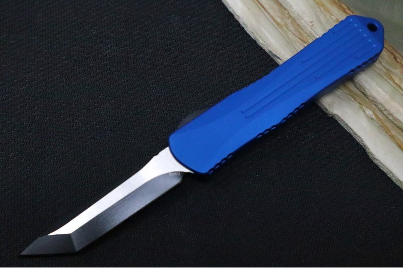 Heretic Knives Manticore E OTF - Two-Toned Finish / Tanto Blade / Elmax Steel / Blue Anodized Aluminum Handle H027-10A-BLU