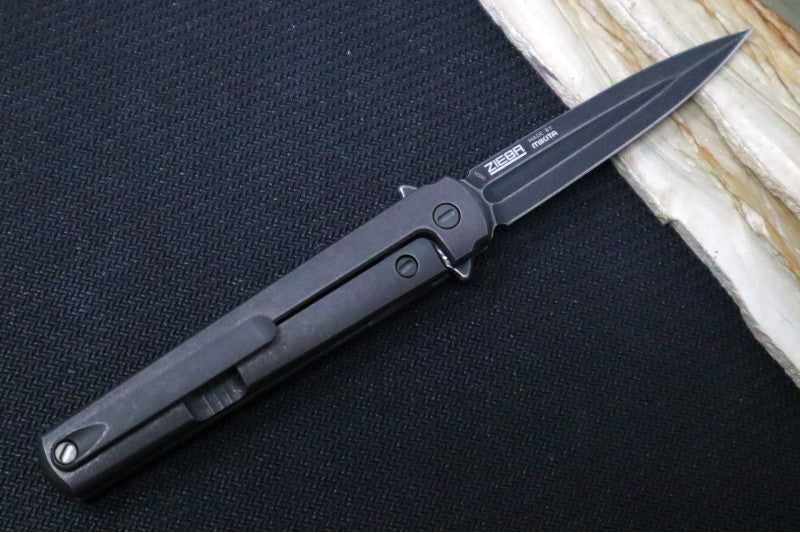 Maniago Knife Makers Flame - Black Dagger Blade / M390 Steel / Dark Stonewashed Titanium Handle MK-FL02-TDSW