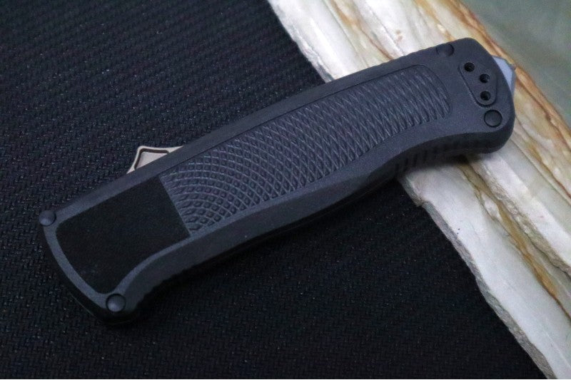 Benchmade 5370FE Shootout OTF - Flat Earth Coated Blade / Tanto Style / Black CF-Elite Handle