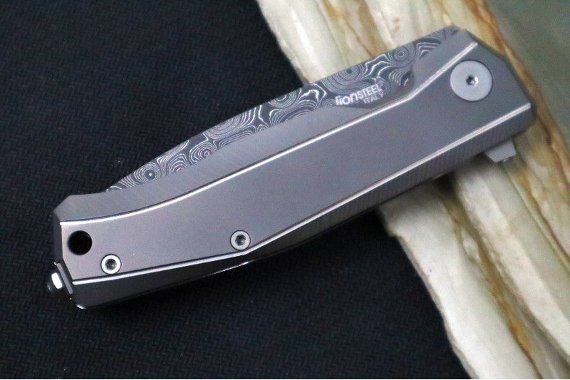 Lionsteel Myto Flipper - Drop Point Blade / Chad Nichols Raindrop Damascus / Grey Anodized Titanium Handle MT01DGY