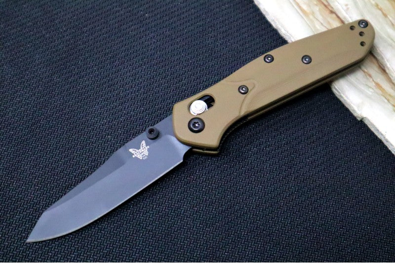 Benchmade 945BK-1 Mini Osborne Custom - Black CPM-S30V Blade / FDE Cer –  Northwest Knives