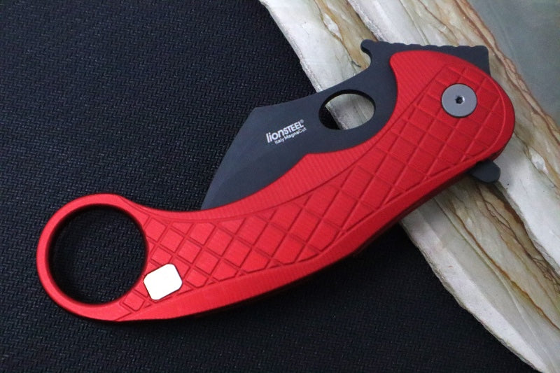 Lionsteel L.E. One - Karambit Blade / CPM-Magnacut Steel / Chemical Black Finish / Red Anodized Aluminum Handle LE1-A-RB