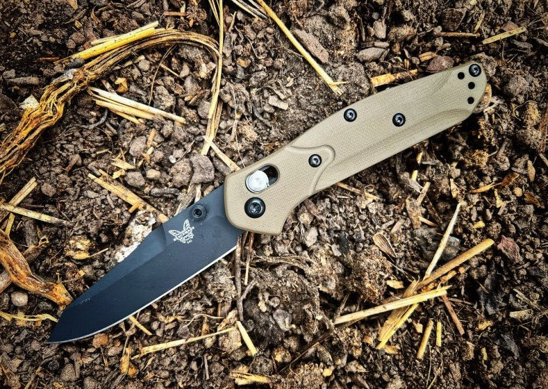 Benchmade 945BK-1 Mini Osborne Custom - Black CPM-S30V Blade / FDE