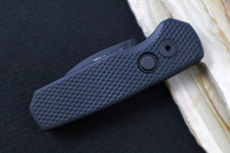 Pro Tech Runt Auto - Textured Black Aluminum Handle / Black DLC Wharncliffe Blade / CPM-20CV Steel R5106