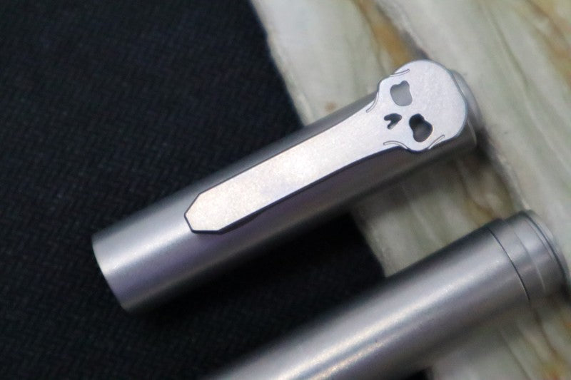 Chaves Ultramar Screw Top Pen - Stonewashed Titanium Handle / Skull Clip
