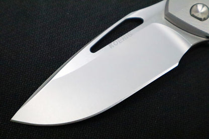 Koenig Arius Flipper Delete- Burnished Blade w/ Polished Flats - Patterned Titanium Handle (Gen 4) AR21211111