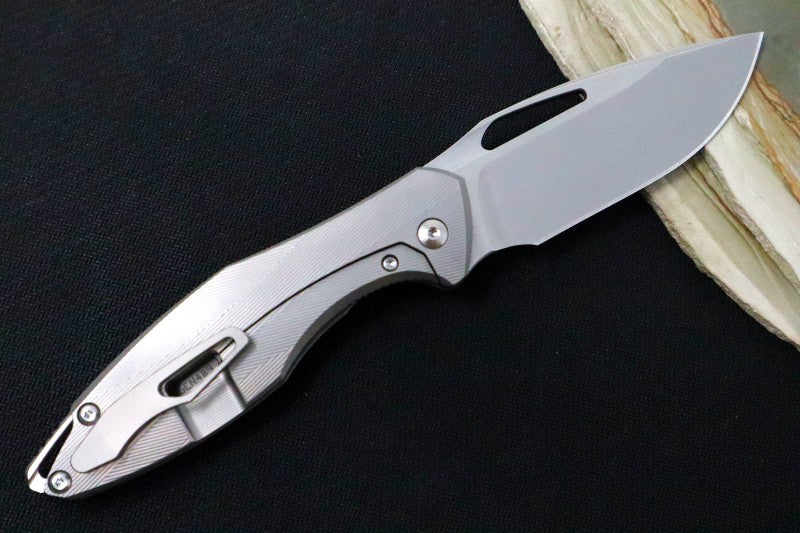 Koenig Arius Flipper Delete- Burnished Blade w/ Polished Flats - Patterned Titanium Handle (Gen 4) AR21211111