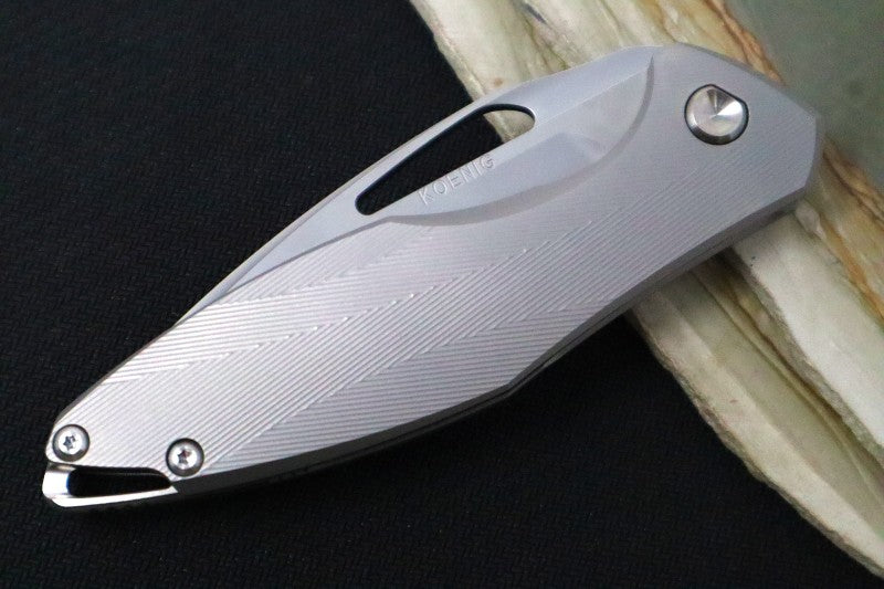 Koenig Arius Flipper Delete- Burnished Blade w/ Polished Flats - Patterned Titanium Handle (Gen 4) AR21211111