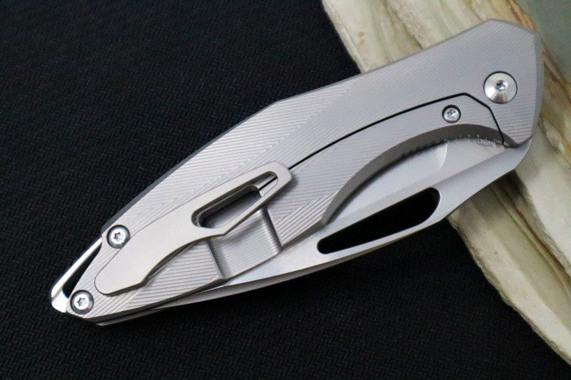 Koenig Arius Flipper Delete- Burnished Blade w/ Polished Flats - Patterned Titanium Handle (Gen 4) AR21211111