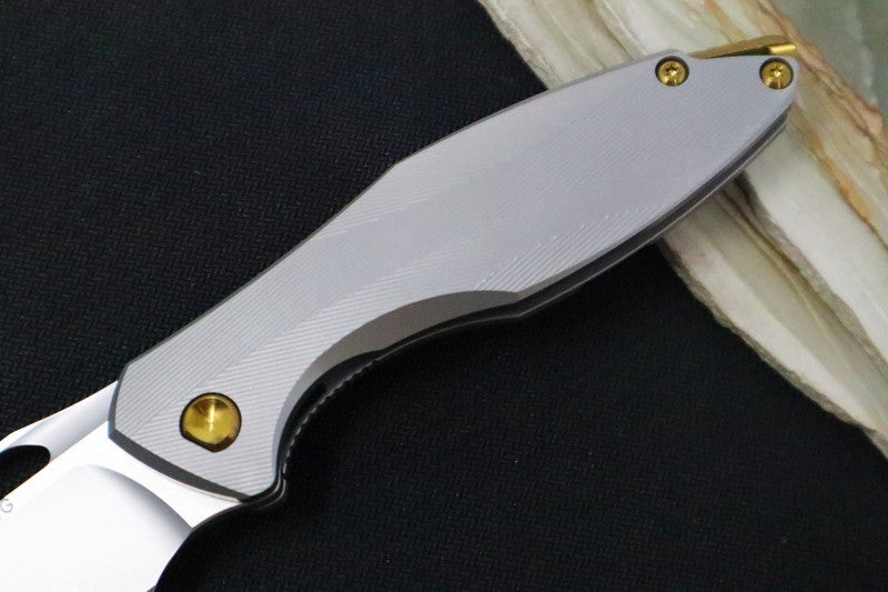 Koenig Arius Flipper Delete- Burnished Blade w/ Polished Flats - Patterned Titanium Handle - Bronze Accents (Gen 4) AR21211331