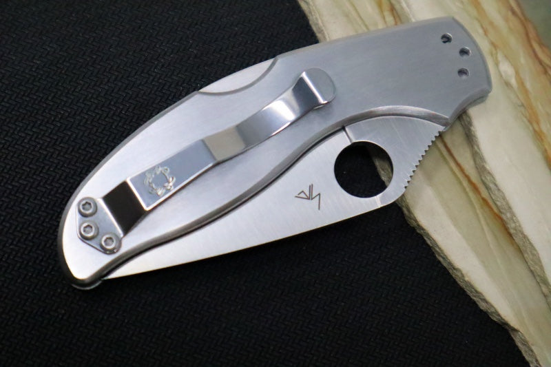 Spyderco Uptern - Stainless Steel Handle / Leaf Shaped Blade / 8Cr13MoV Steel C261P