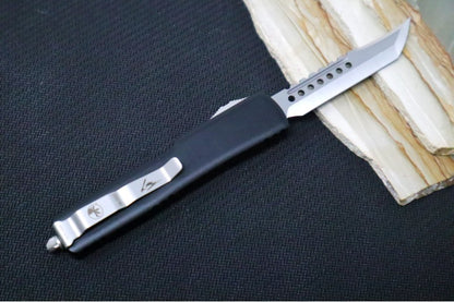Microtech UTX-70 Signature Series OTF - Hellhound Blade / Satin Finish / Black Anodized Aluminum Handle - 419-4S
