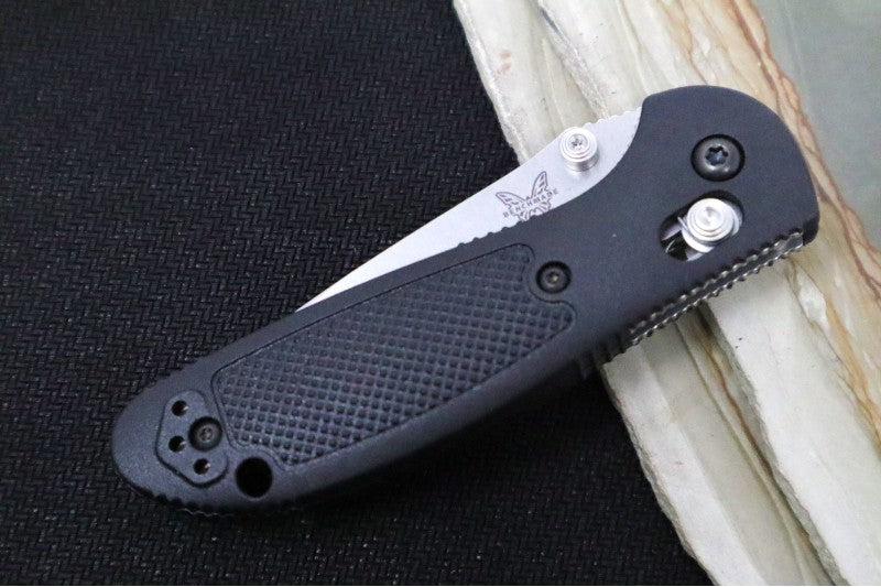 Benchmade 556-S30V Mini Griptilian - Satin Blade / Black Handle