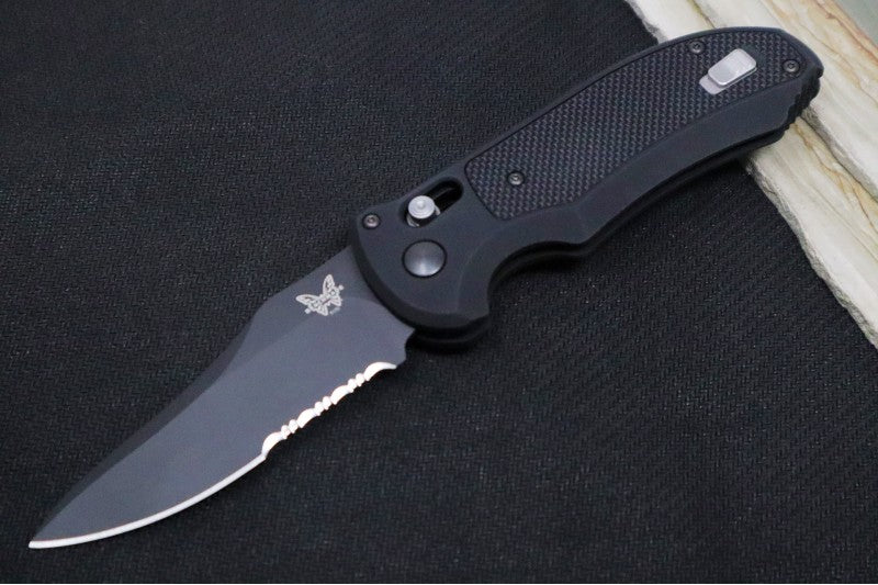 Benchmade Auto Triage | Black Partial Serrate - Automatic Knife