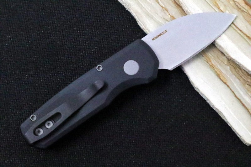 Pro Tech Runt Auto - Black Aluminum Handle / Stonewashed Wharncliffe Blade / Magnacut Steel R5301