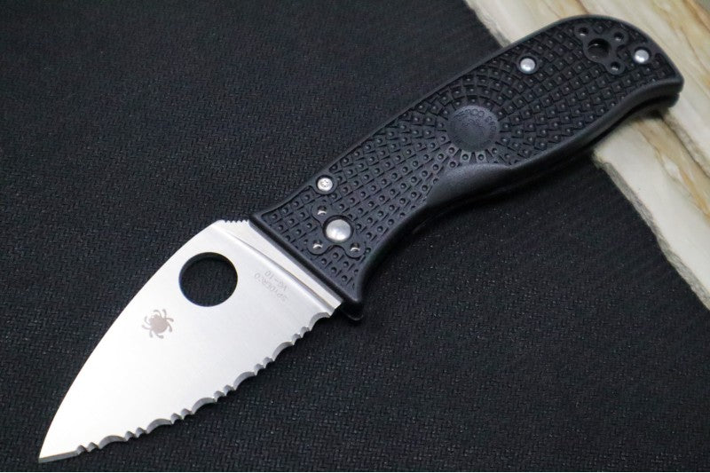 Spyderco Temperance Lightweight - Black FRN Handle / Full Serrated Leaf Shaped Blade / VG-10 Steel
