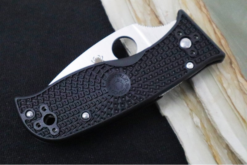 Spyderco Temperance Lightweight - Black FRN Handle / Full Serrated Leaf Shaped Blade / VG-10 Steel