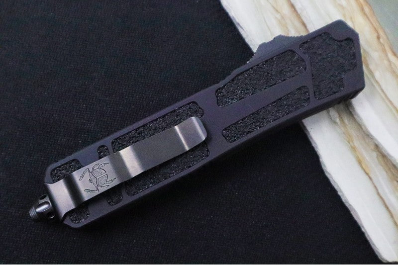 Microtech Scarab II OTF Signature Series - Shadow DLC Finished Blade / Dagger Style with a Full Serrate / Aluminum Black Handle / DLC Hardware 280-3DLCTSH