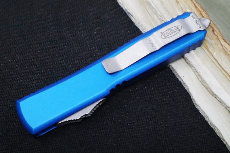 Microtech Ultratech OTF - Apocalyptic Finish / Dagger Blade / Blue Aluminum Handle 122-10APBL