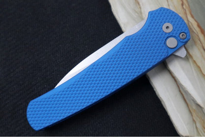 Pro Tech Malibu - Stonewash Magnacut blade / Textured Blue Aluminum Handle 5305-BLUE