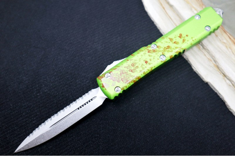 Microtech Ultratech OTF - Full Serrated Double Edge / Stonewash Blade / Zombietech Green w/ Splatter 122-12Z