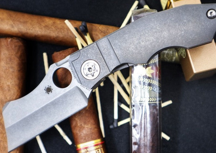Spyderco Stovepipe - Titanium Handle / Cleaver Blade / CPM-20CV - C260TI